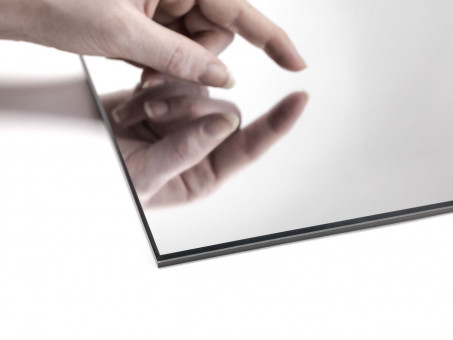 Verbundelement Rehau Rauvisio Crystal composite Mirror 1721 - Verbundelement Rehau Rauvisio
Crystal composite Mirror
70% PEFC zertifiziert, DNVSE-PEFC-COC-349
Träger 15 mm MDF E1
VS 2 mm Spiegellaminat 1721 L
RS 2 mm GGZ Farbe Fumo
mit Schutzfolie
*** Bitte beachten Sie die Verarbeitungshinweise der Firma Rehau ***