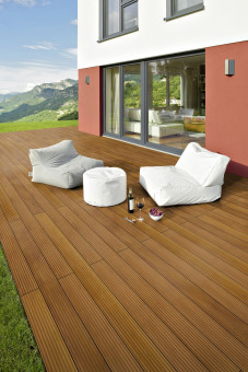 Terrassenholz Garapa 25/145 mm - Terrassenholz Garapa KD 
8-Rillen-Kombiprofil 
1-seitig geriffelt, 1-seitig gezahnt | 2
