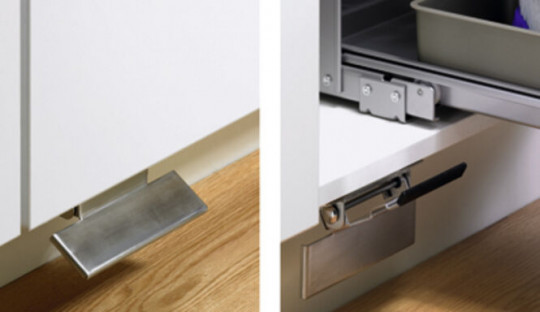 Fußpedal Pull Edelstahl - Fußpedal Pull Edelstahl 
für Auszugs-Abfallsysteme 
9111679 | 2