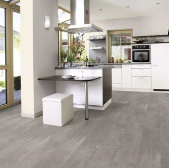 Kaindl AQUApro Select Natural Touch Beton Art Pearlgrey PEFC - Kaindl Aqua pro Select Beton Concrete  Art Pearlgrey
Oberflächenoptik Strato Tile, feuchteresistenter Laminatboden, 
Nutzungsklasse 32, Trägermaterial: AQUAtec HDF Trägerplatte, 
Abriebklasse AC4, 
6 Stück/Pack = 2,55 qm
48 Pakete/Palette = 122,40 qm
100% | 3