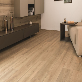 Kaindl Natural Touch Eiche Trend - Kaindl Natural Touch Eiche Trend, 
Oberflächenoptik Evoke, direktbeschichteter Laminatboden, Nutzungsklasse 23/32,
Trägermaterial: HDF Optima, Abriebklasse AC 4
9 Stück / Pack = 2,40 qm
52 Pakete / Palette = 124,92 qm | 3