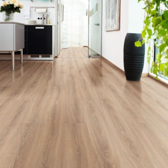 Kaindl Classic Touch Eiche Rosarno PEFC - Kaindl Classic Touch Eiche Rosarno, 
Oberflächenoptik Wire Brushed, direktbeschicheter Laminatboden, 
Nutzungsklasse 32, Trägermaterial: Optima HDF
Abriebklasse AC4, 
9 Stück/Pack = 2,40 qm
52 Pakete/Palette = 124,80 qm
100% PEFC zertifiziert, DNVSE-PEFC- | 3