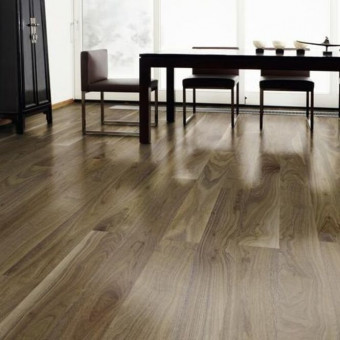 Kaindl Easy Touch Nuss | Walnut Noce Viva PEFC - Kaindl Easy Touch Nuss | Walnut Noce Viva, 
Oberflächenoptik Hochglanz, direktbedruckter Laminatboden, Nutzungsklasse 32, Trägermaterial: Optima HDF, 
Abriebklasse AC 4, 
10 Stück/Pack = 2,2 qm
55 Pakete/Palette = 121 qm
100% PEFC zertifiziert, DNVSE-PEFC | 3