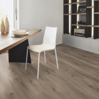 Kaindl Natural Touch Eiche Pleno PEFC - Kaindl Natural Touch Eiche Pleno
Oberflächenoptik Savona, direktbeschichteter Laminatboden, 
Nutzungsklasse 32, Trägermaterial: Optima HDF, 
Abriebklasse AC4, 
9 Stück/Pack = 2,40 qm
52 Pakete/Palette = 124,80 qm
100% PEFC zertifiziert, DNVSE-PEFC-COC-349 | 3